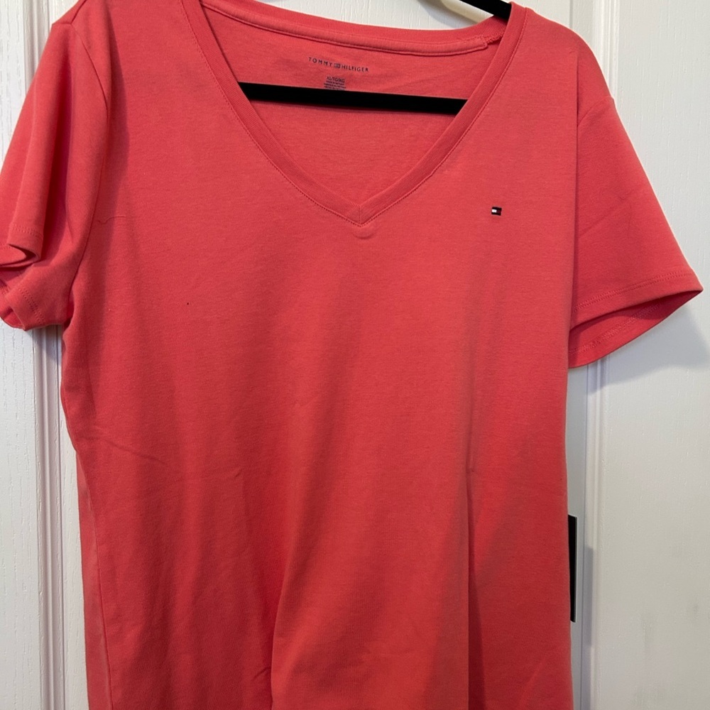 Tommy Hilfiger Women's Coral V-Neck Tee